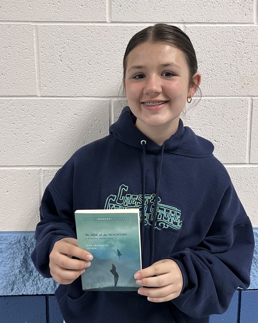 Student receiving a AVIATOR or RISE Praise award